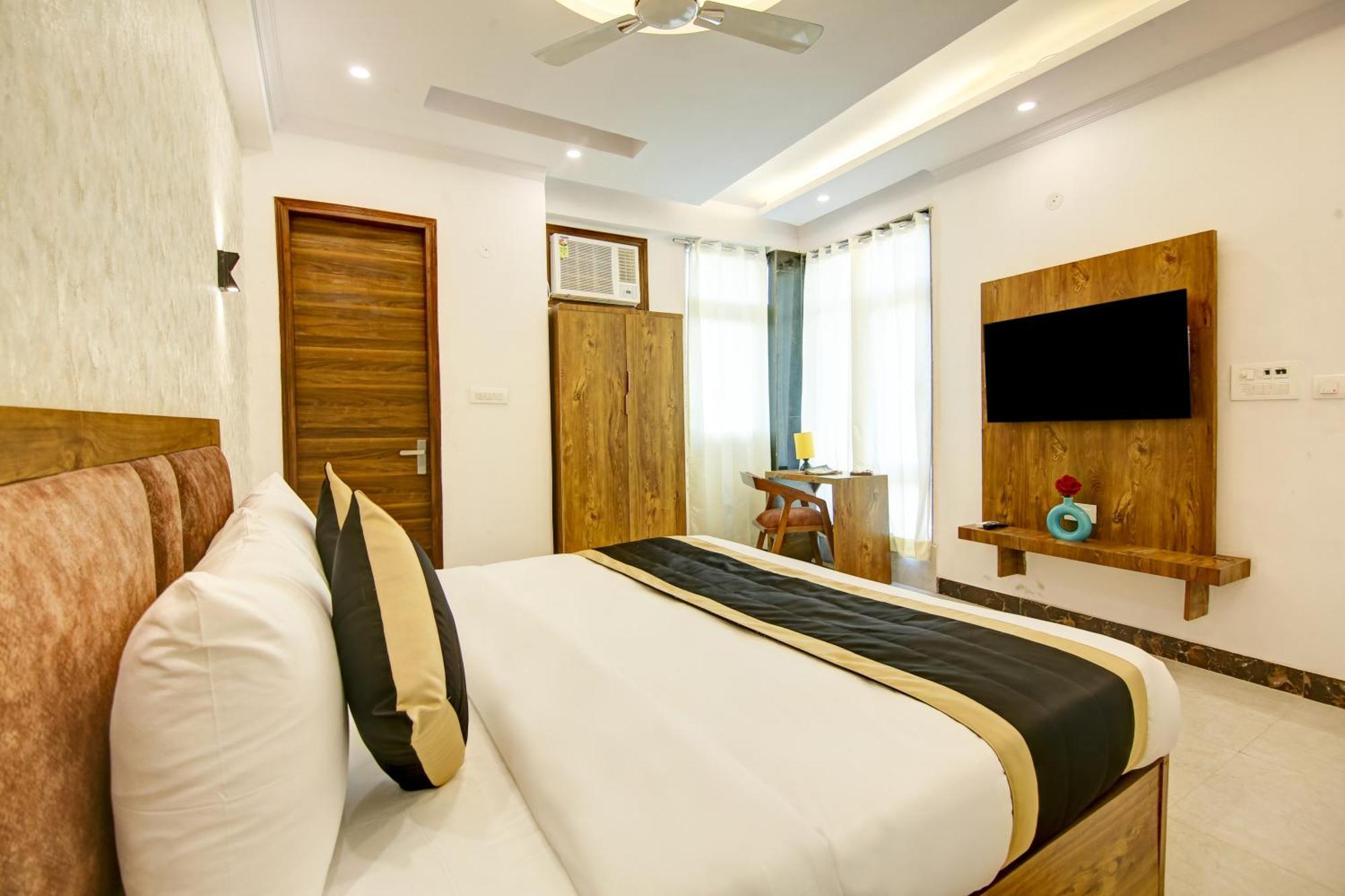 Hotel The Emporio Grand Near Vaishali Metro Station Ghaziabád Exteriér fotografie