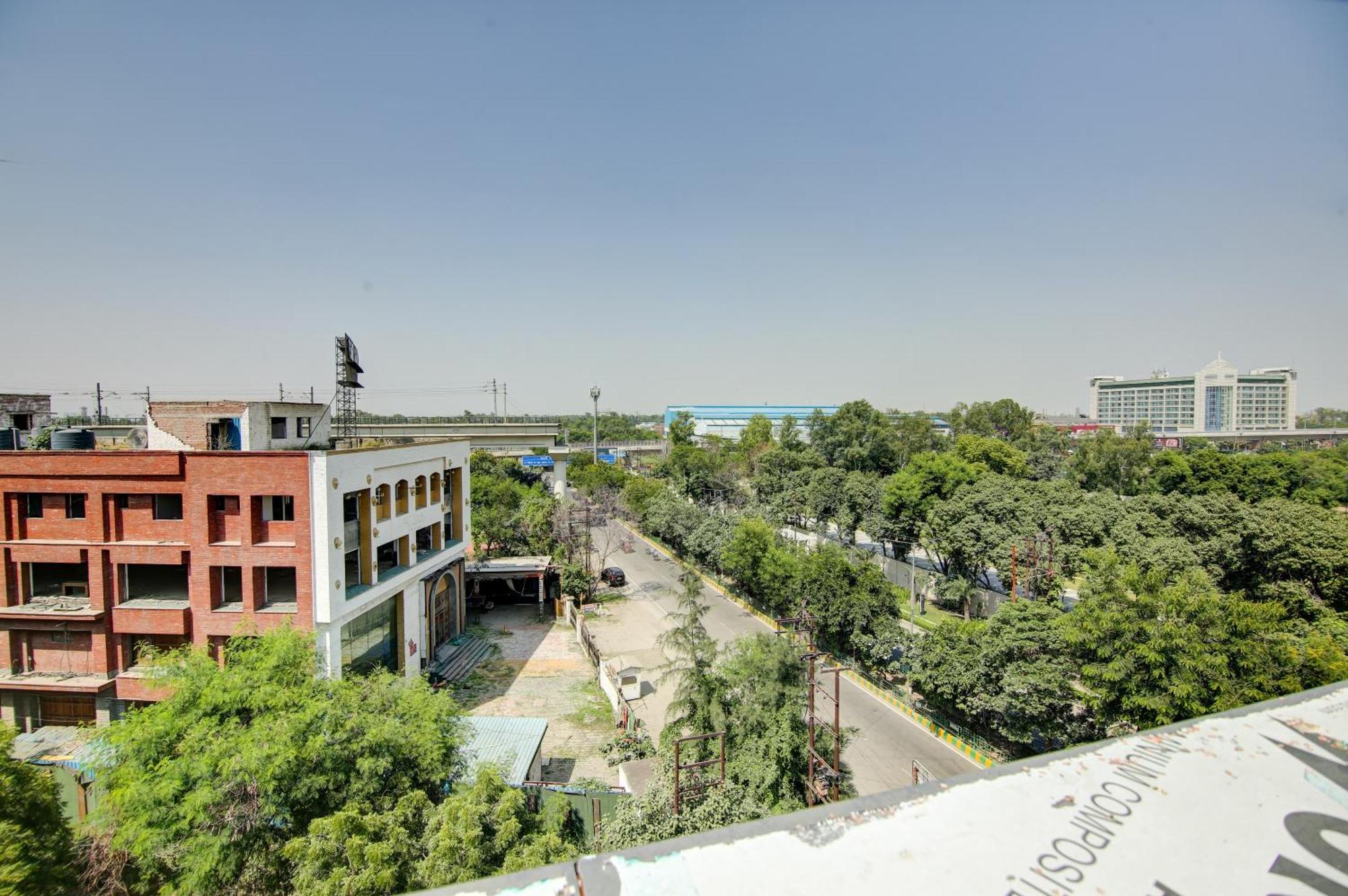 Hotel The Emporio Grand Near Vaishali Metro Station Ghaziabád Exteriér fotografie