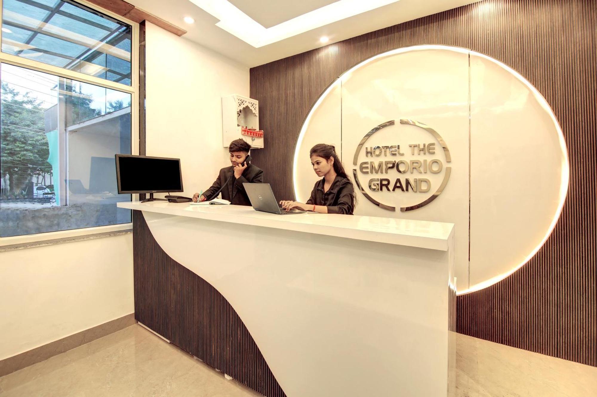 Hotel The Emporio Grand Near Vaishali Metro Station Ghaziabád Exteriér fotografie